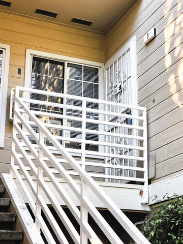 1410 Thrush Ave 3, Ashland, CA 94578