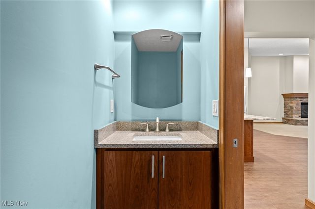 8573 Woodbridge Court, North Ridgeville, OH 44039