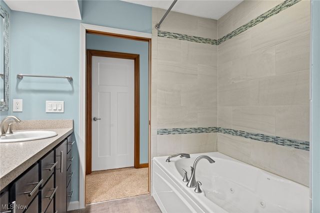 8573 Woodbridge Court, North Ridgeville, OH 44039