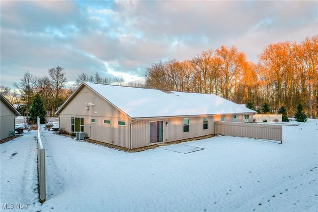 8573 Woodbridge Court, North Ridgeville, OH 44039