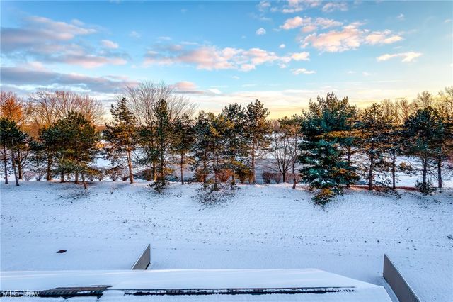 8573 Woodbridge Court, North Ridgeville, OH 44039