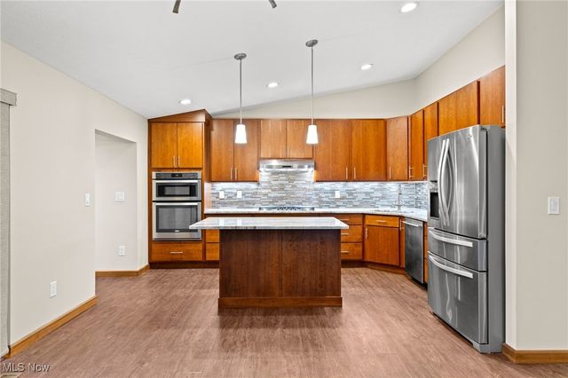 8573 Woodbridge Court, North Ridgeville, OH 44039