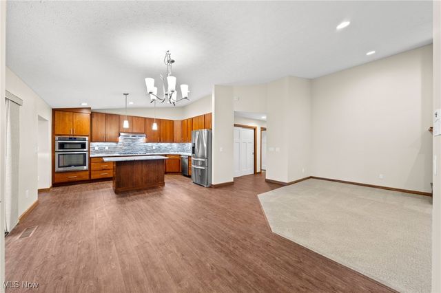 8573 Woodbridge Court, North Ridgeville, OH 44039