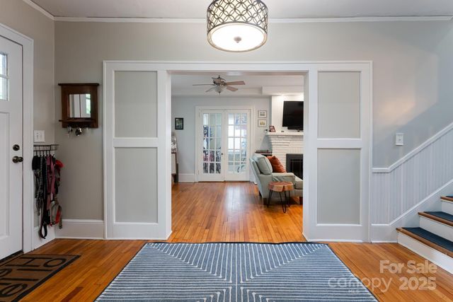 1 Kenilworth Road, Asheville, NC 28803