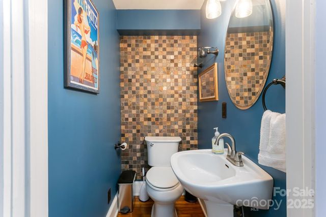 1 Kenilworth Road, Asheville, NC 28803