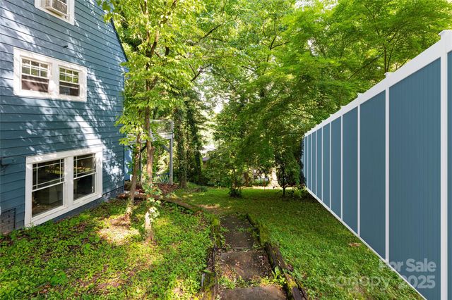 1 Kenilworth Road, Asheville, NC 28803