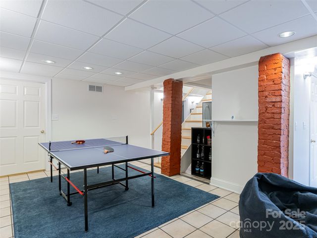 1 Kenilworth Road, Asheville, NC 28803