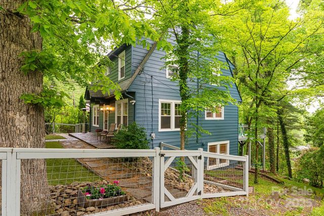 1 Kenilworth Road, Asheville, NC 28803