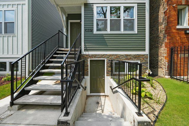 6552 S Evans Avenue, Chicago, IL 60637