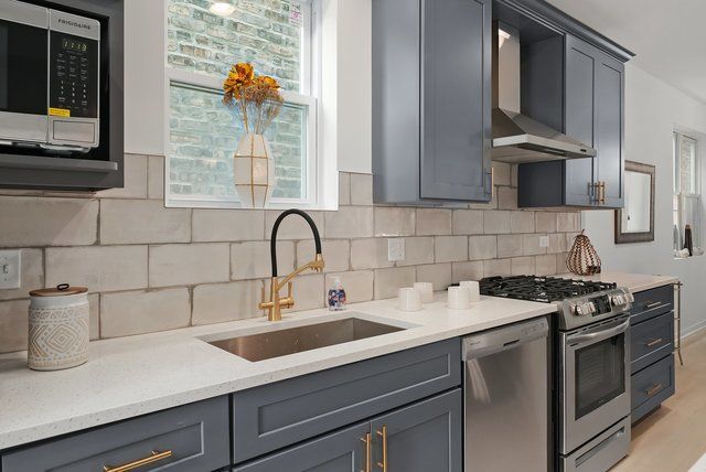 6552 S Evans Avenue, Chicago, IL 60637