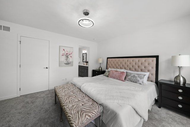 6552 S Evans Avenue, Chicago, IL 60637