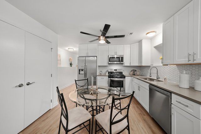 6552 S Evans Avenue, Chicago, IL 60637