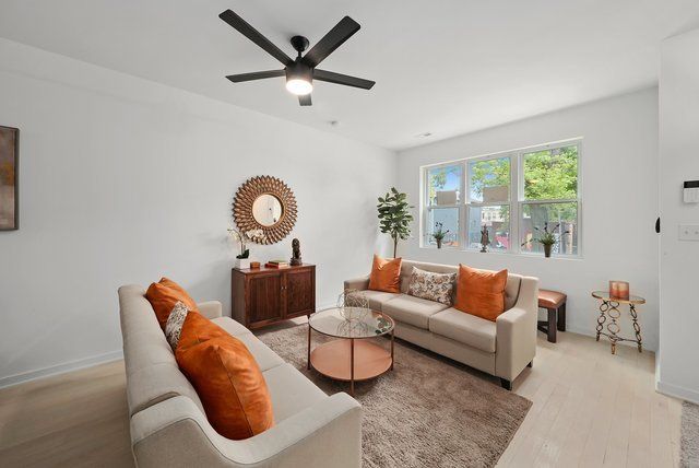 6552 S Evans Avenue, Chicago, IL 60637