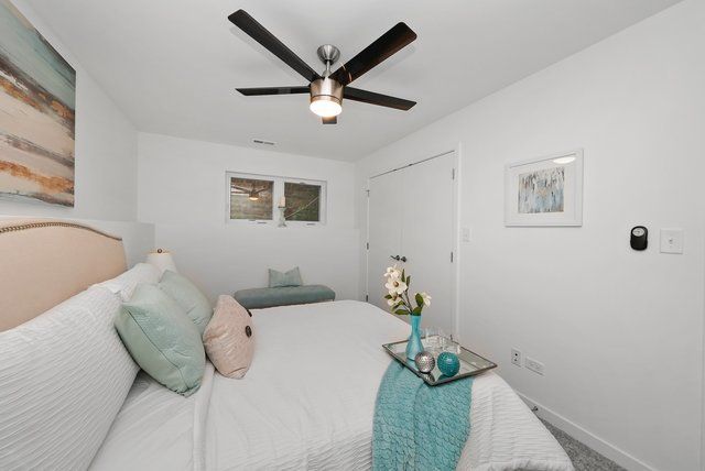 6552 S Evans Avenue, Chicago, IL 60637