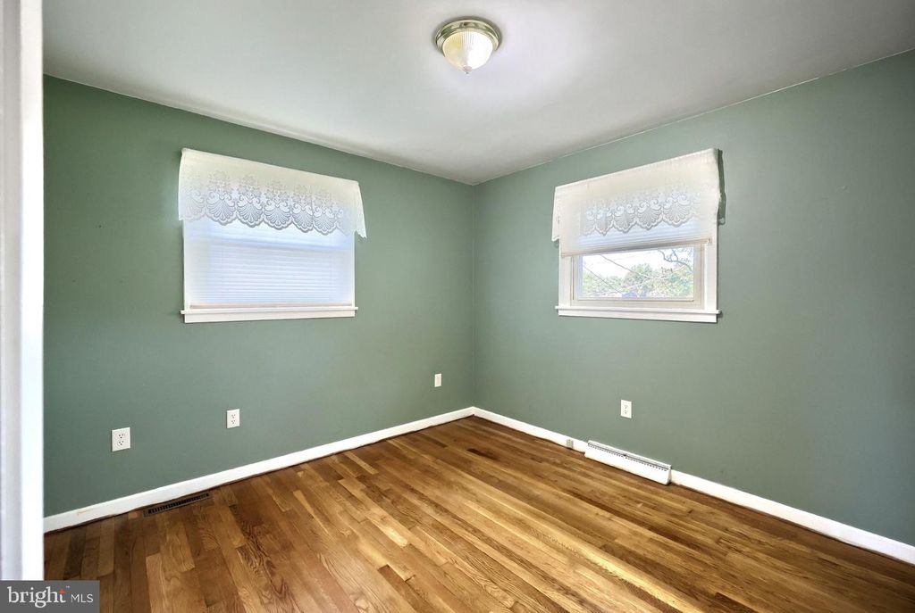 Image 24 of property listing at 303 ROLLING TER, Leola, PA 17540