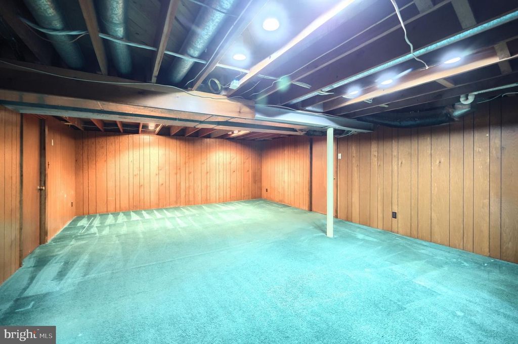 Image 28 of property listing at 303 ROLLING TER, Leola, PA 17540