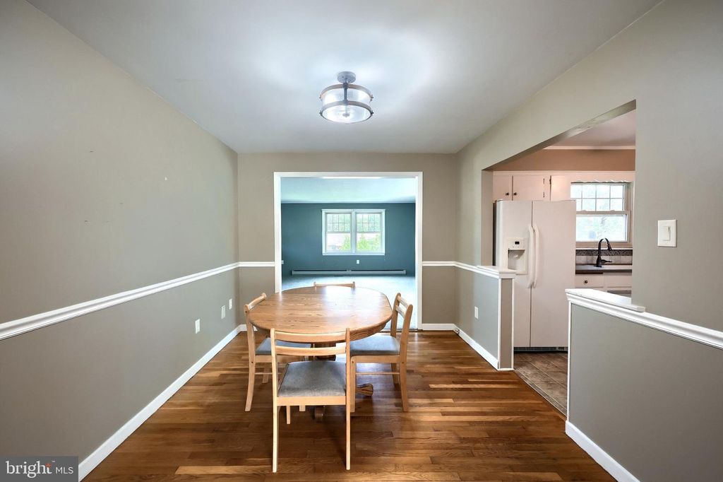 Image 10 of property listing at 303 ROLLING TER, Leola, PA 17540