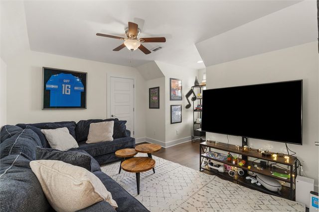 802 Hampstead Heath, Cave Springs, AR 72718