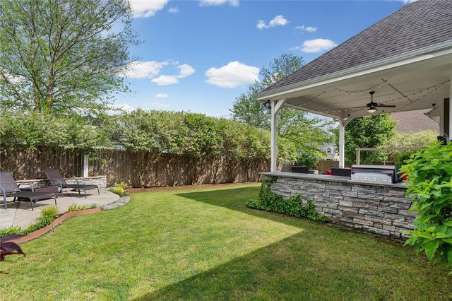 802 Hampstead Heath, Cave Springs, AR 72718
