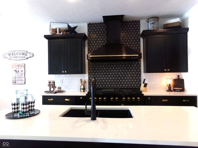 7063 Fowler Drive, Whitestown, IN 46075