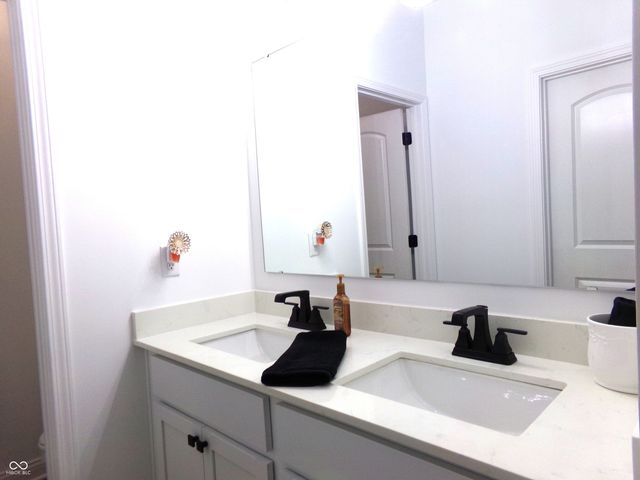 7063 Fowler Drive, Whitestown, IN 46075