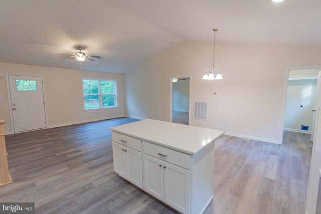 183 FOOTHILL LN, Harpers Ferry, WV 25425