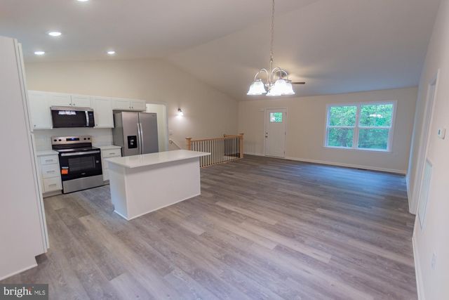 183 FOOTHILL LN, Harpers Ferry, WV 25425