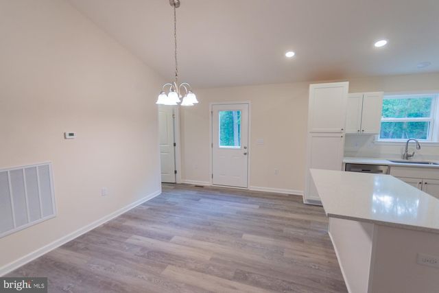 183 FOOTHILL LN, Harpers Ferry, WV 25425
