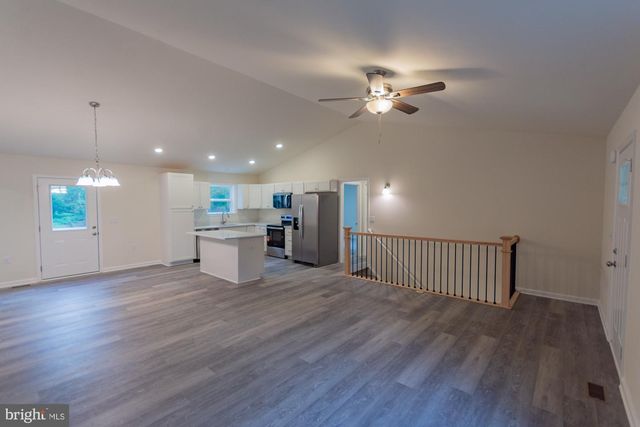 183 FOOTHILL LN, Harpers Ferry, WV 25425