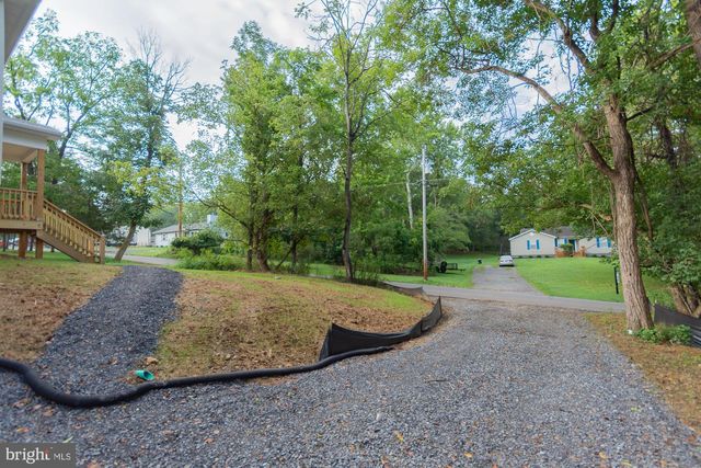183 FOOTHILL LN, Harpers Ferry, WV 25425