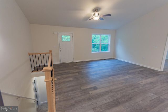 183 FOOTHILL LN, Harpers Ferry, WV 25425