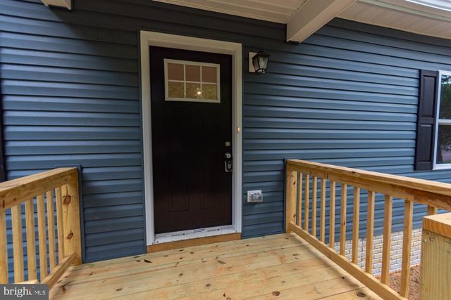 183 FOOTHILL LN, Harpers Ferry, WV 25425