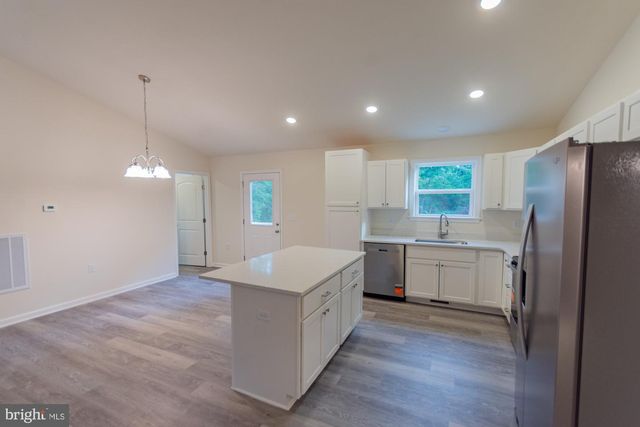 183 FOOTHILL LN, Harpers Ferry, WV 25425