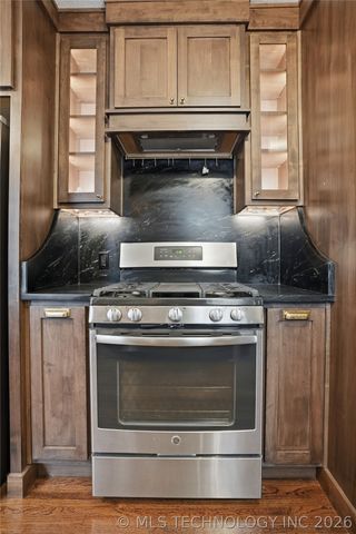 1624 S Victor Avenue, Tulsa, OK 74104