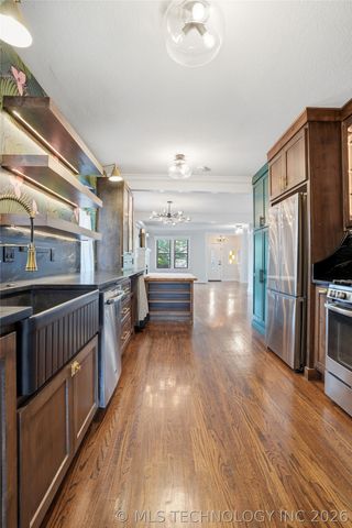 1624 S Victor Avenue, Tulsa, OK 74104