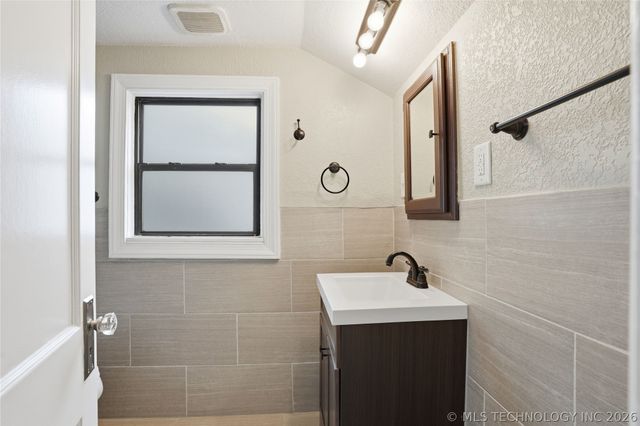 1624 S Victor Avenue, Tulsa, OK 74104