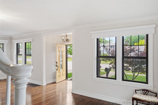 1624 S Victor Avenue, Tulsa, OK 74104