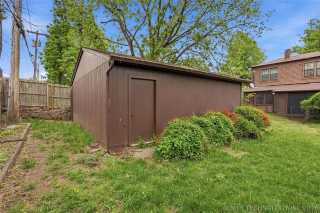 1624 S Victor Avenue, Tulsa, OK 74104