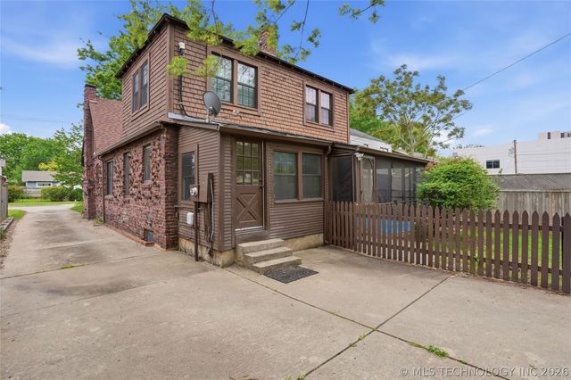 1624 S Victor Avenue, Tulsa, OK 74104