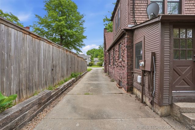 1624 S Victor Avenue, Tulsa, OK 74104