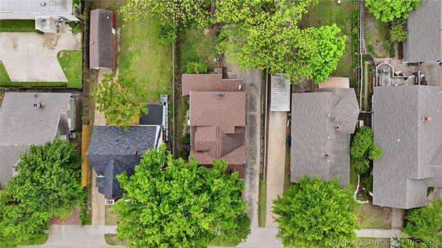 1624 S Victor Avenue, Tulsa, OK 74104