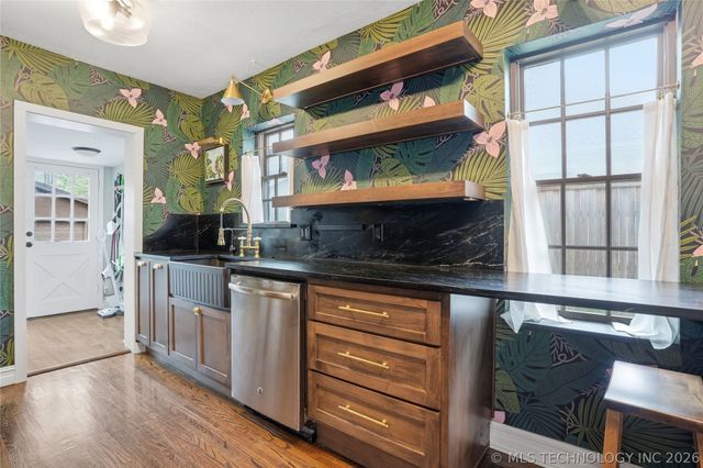 1624 S Victor Avenue, Tulsa, OK 74104