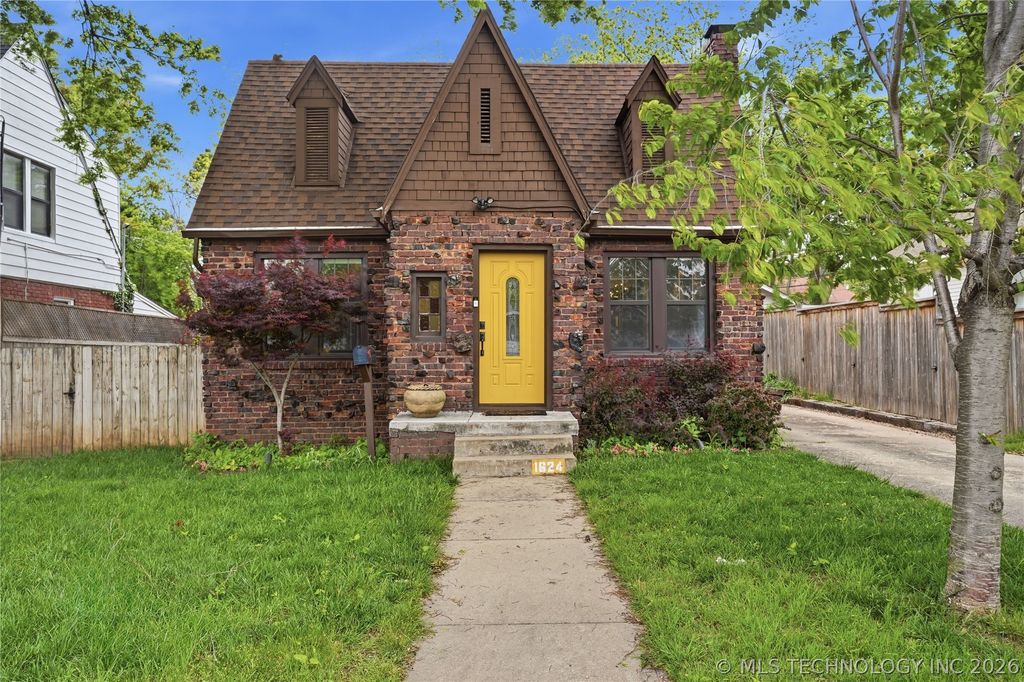 1624 S Victor Avenue, Tulsa, OK 74104