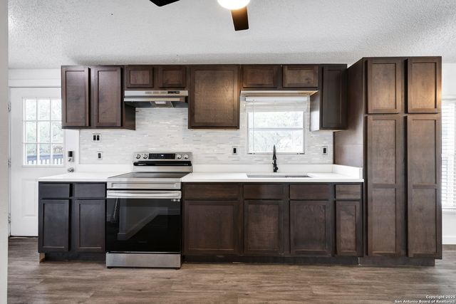 5107 Savannah Chase, Von Ormy, TX 78073