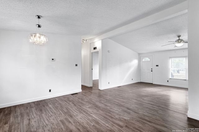 5107 Savannah Chase, Von Ormy, TX 78073