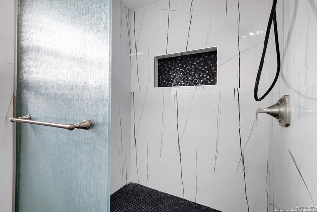 5107 Savannah Chase, Von Ormy, TX 78073