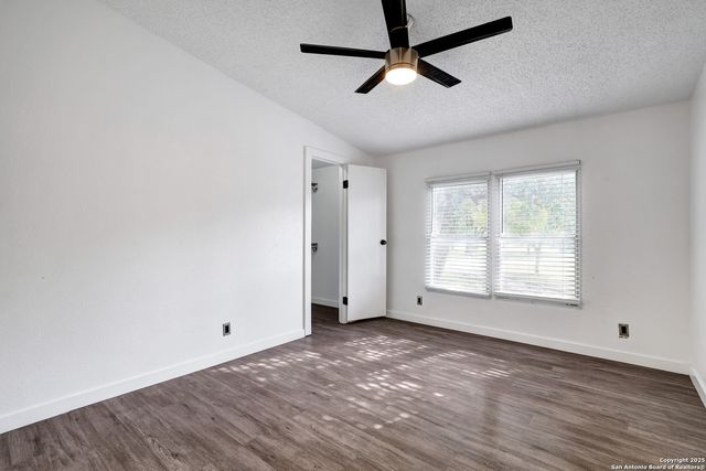 5107 Savannah Chase, Von Ormy, TX 78073