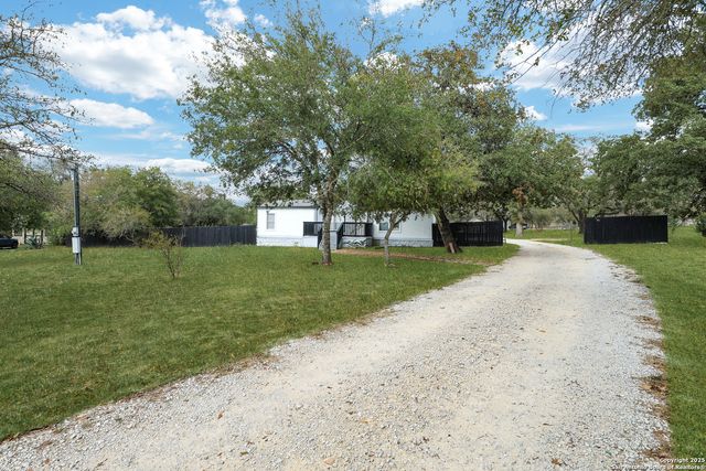 5107 Savannah Chase, Von Ormy, TX 78073