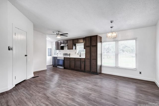 5107 Savannah Chase, Von Ormy, TX 78073