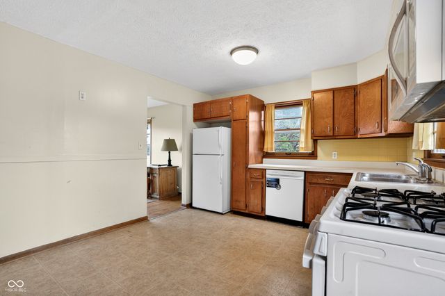 450 S High School Road, Indianapolis, IN 46241